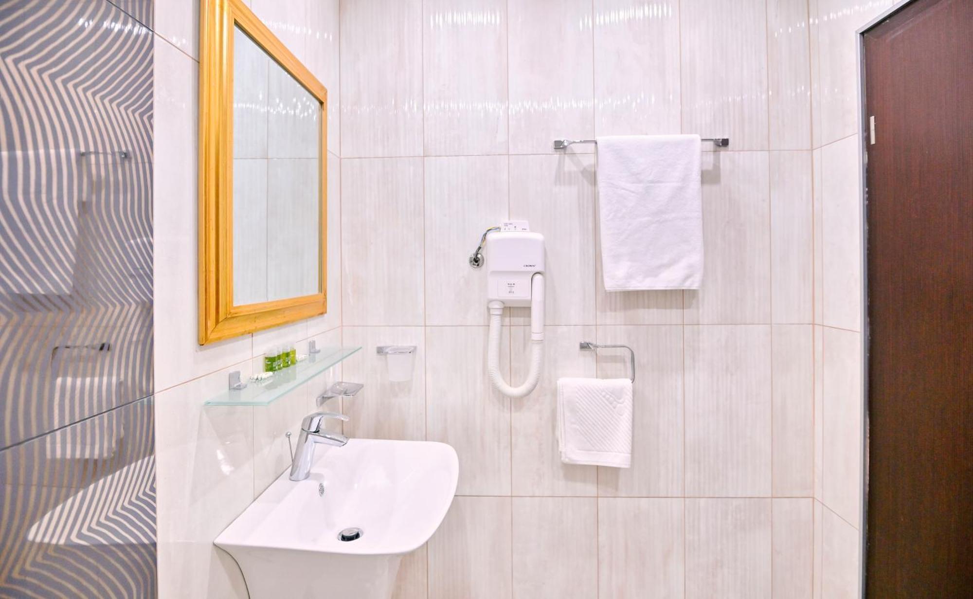 Luxury Apartment Zlatna Kotva Golden Sands Luaran gambar